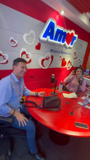 Pablo Ruiz Instagram - Emocionado por todas las cosas lindas que se vienen 17 mayo @teatrocentenarioof y la frutilla del postre el día 19de mayo en el @auditoriomx súper evento contodo @amorfm_mx nos vemos , gracias @marianamarsamor ♥️