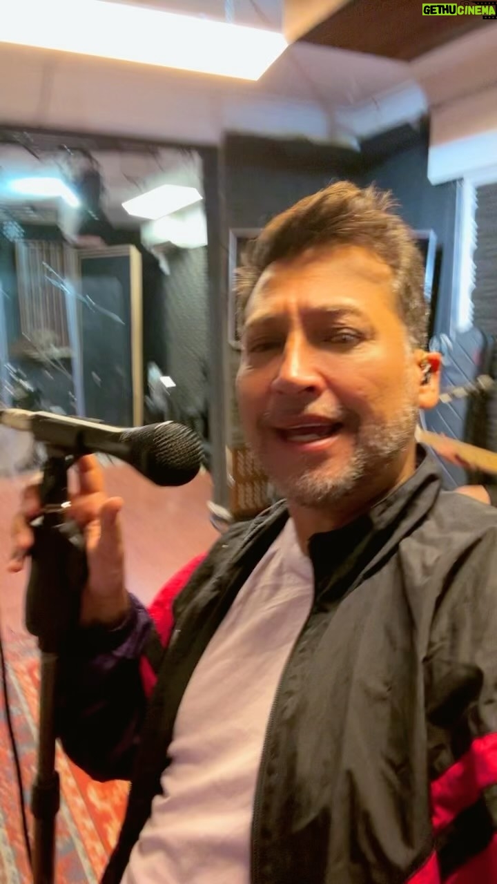 Pablo Ruiz - 1.1K Likes - #ensayo #tour #rayodeluzunaseñaldeamor #pabloruiz