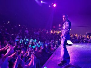 Pablo Ruiz Instagram - Quiero agradecer a todos mis fans de México por este hermoso momento que me hicieron vivir en los shows del 20 de abril y el 17 de mayo , me llevo todo ese amor en mi corazón ! Gracias ! 🙏♥️