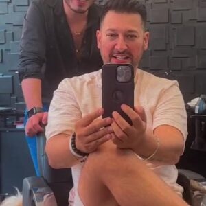 Pablo Ruiz Instagram - Martes refresh 💇🏻‍♂️ en @therosdwellab #haircut  siempre dejando mi cabello y mi look en buenas manos 💙