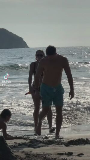 Pablo Ruiz Instagram - Gracia gracias gracias hermoso viaje ! Quiero agradecer a todas las personas que conocí y #costarica #viajes #playas me hizo muy bien a mi #mente #cuerpo #espiritu