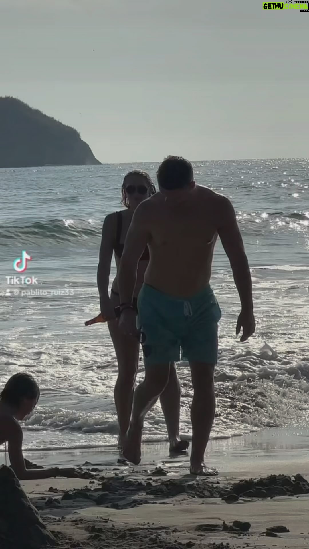 Pablo Ruiz - 580 Likes - Gracia gracias gracias hermoso viaje ! Quiero agradecer a todas las personas que conocí y #costarica #viajes #playas me hizo muy bien a mi #mente #cuerpo #espiritu