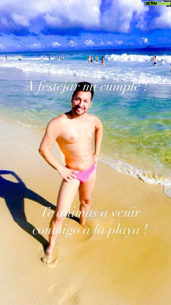 Pablo Ruiz - 2K Likes - #arena y #sol el #mar #azul contigo yo conmigo tú puro #amor
