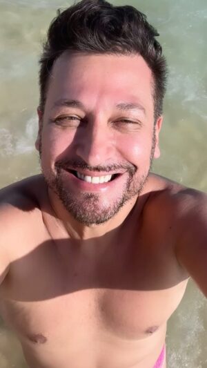 Pablo Ruiz Instagram - Días de descanso antes de mi gira ! A México Costa Rica , Chile