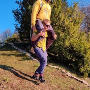 Pablo Signoret Instagram - Gotta get that back healed so I can carry my big fat @antygravity_ on my shoulders again ! ❤️ 
 

#basejump #friends