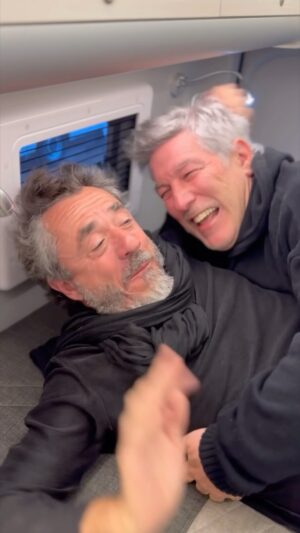 Pachu Peña Instagram - Primer capítulo de “Pablo&Pachu en Motorhome” 🚐 @pablo_grana @pachu_pena 👬🏻Se vienen aventuras súper divertidas conociendo lugares increíbles gracias a nuestros amigos de @ripoll_motorhomes . Gracias por estas unidades alucinantes que pudimos disfrutar!

.
.
.
.
.
#lifestyle #outdoor #motorhome #vanlife