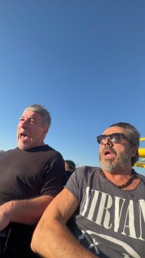 Pachu Peña Instagram - Por qué grita así, señoooor? Viendo el muelle de Santa Monica desde las alturas de una montaña rusa 🎢 @pachu_pena y @pablo_grana en Los Ángeles EEUU