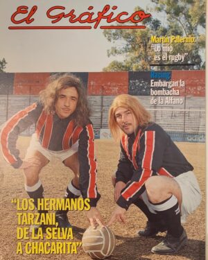 Pachu Peña Instagram - En un día tan especial para nosotros , que mejor que homenajear a las “FIGURAS DEL DEPORTE EN EL RECUERDO” que brillaron en el fútbol argentino🏐 @pablo_grana @pachu_pena