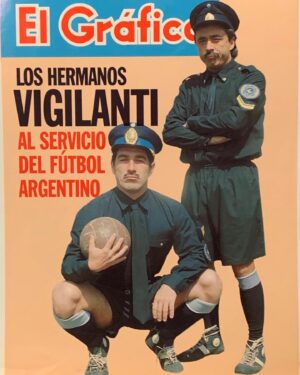 Pachu Peña Instagram - En un día tan especial para nosotros , que mejor que homenajear a las “FIGURAS DEL DEPORTE EN EL RECUERDO” que brillaron en el fútbol argentino🏐 @pablo_grana @pachu_pena