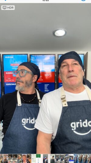 Pachu Peña Instagram - PACHU&PABLO HELADEROS 🍦 Estuvimos en @gridohelados colaborando con la campaña “KiloDeSonrisas”
Todo el día de hoy comprando tu kilo de helado en cualquier local Grido del país estan ayudando a multiplicar las sonrisas de miles de niños y niñas.
Con tu compra estás donando el 100% del valor a Aldeas Infantiles SOS 🍦@aldeasargentina 
#kilodesonrisas 
#ayudátomandounhelado