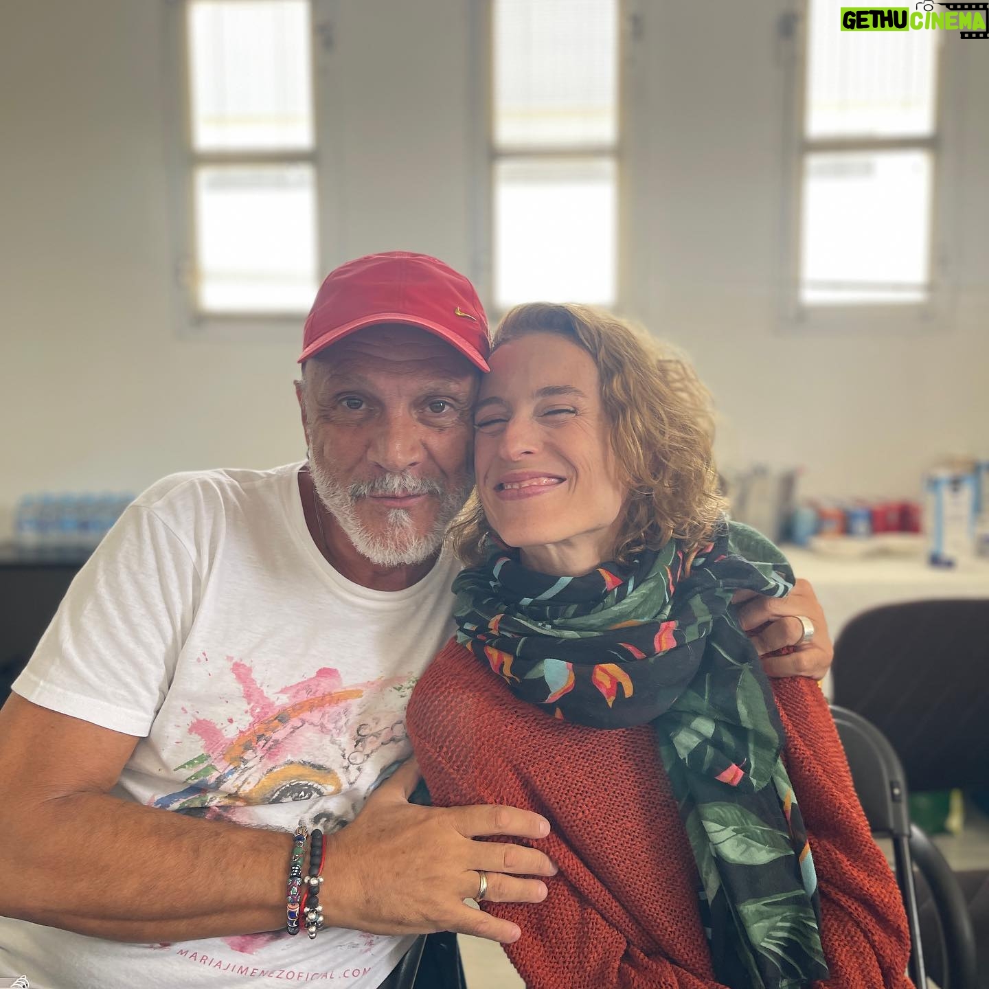 Paco Tous - 4.6K Likes - Lectura de guion y ellos delante … todo va a ir bien . NUEVO PROYECTO..