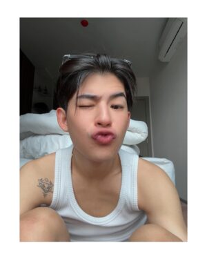 Pakin Kunaanuwit Instagram - 😙😐🧐🙂