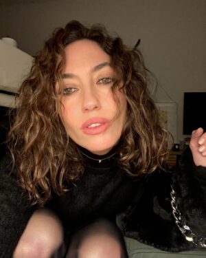 Paloma López Instagram - NY, arte, burguers y jazz 🦁  @wecollect_gallery @dkny #dknyoriginal