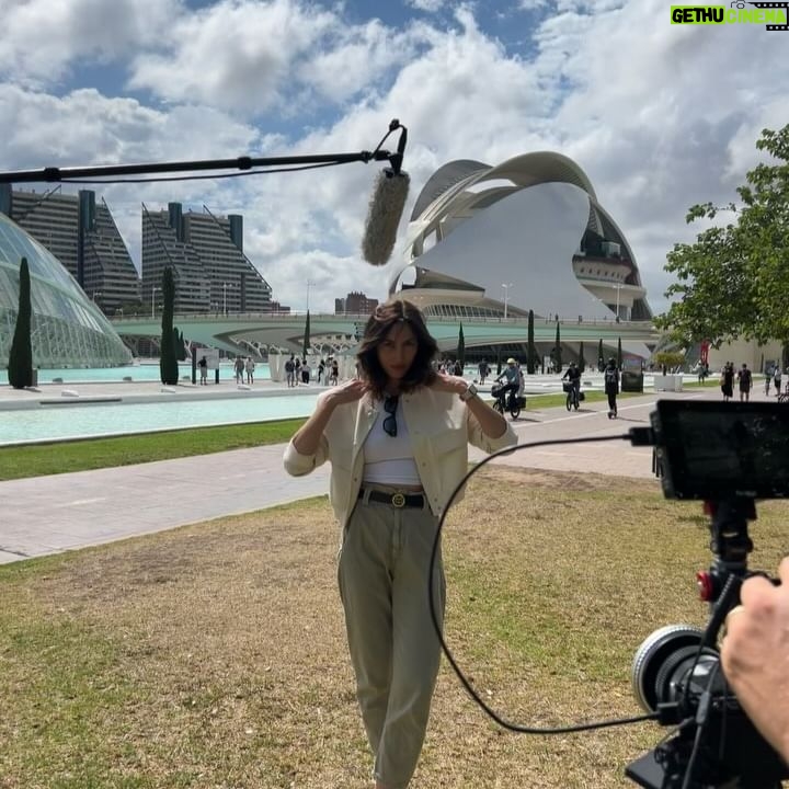 Paloma López - 548 Likes - Yo siendo muuuuy yo en Valencia y cumpliendo un sueño, porque grabé un vídeo para @lonelyplanet_es que pronto veréis. It was a pleasure guys!! 💥❤️🎬