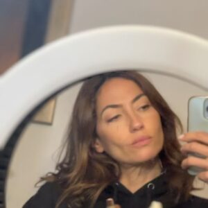 Paloma López Instagram - Abril, qué bonito has sido. Después de tantos noes han llegado varios síes seguidos, y qué gozada. Muchos cambios, muchos rodajes y muchos proyectos 🤞🎬🍀