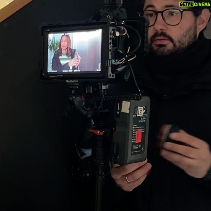 Paloma López - 260 Likes - Abril, qué bonito has sido. Después de tantos noes han llegado varios síes seguidos, y qué gozada. Muchos cambios, muchos rodajes y muchos proyectos 🤞🎬🍀