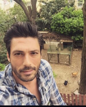 Pamir Pekin Instagram - Barbaros bulvarında kümes?? :)