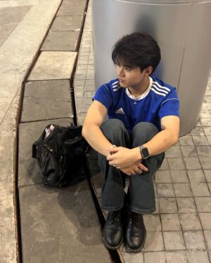 Pannawit Phattanasiri Instagram - 💙🤍