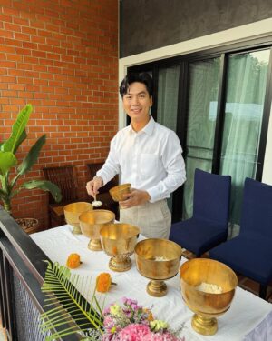 Panupan Jantanawong Instagram - รับสมัครคนทำบุญร่วมชาติตักบาตรร่วมขันครับ🙏🏼😊