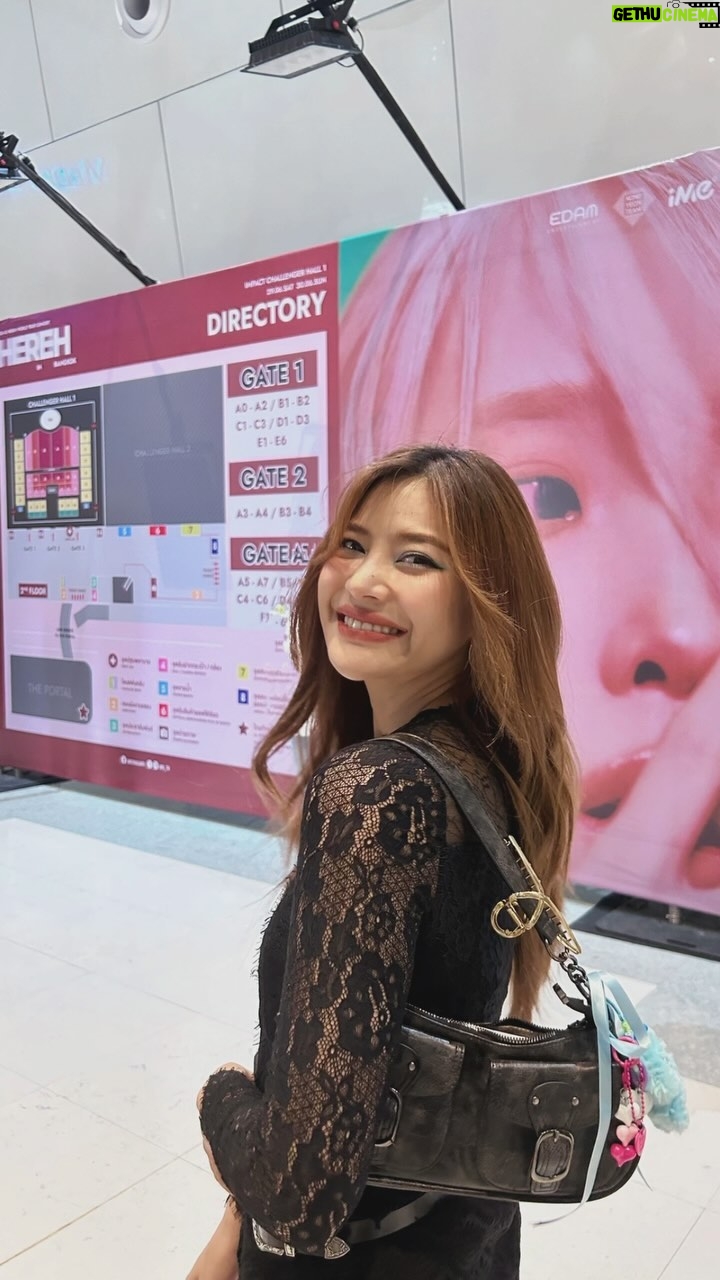 Panyanut Jirarottanakasem - 3 Likes - หน้าตาคนยังมูฟออนจากคอนไม่ได้เลย 🍬🌸💓❤️🔥🐣 #iuherehworldtour in Bangkok Day2 #leejieun