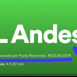 Paola Navarrete Instagram - Me acaban de mandar esto 💚💚💚 Y NO PUEDO DE LA FELICIDAD! 🥳🥳🥳 nunca pensé que mi carota iba a salir en un lugar tan emblemático como el Times Square 😭 Recuerdo la primera vez que fui a NY y tenía 12 años y todo me parecía alucinante!!, las luces, los billboards, todo parecía tan grandioso e importante! Y AHORA ESTO!! 🥹 les prometo que me siento tan agradecida tan afortunada y tan emocionada por todo lo que está sucediendo! 

Obviamente nada de esto sería posible sin el trabajo de un equipo del que estoy tan orgullosa de tener! Me siento tan afortunada de tenerles conmigo y de seguir creciendo y aprendiendo juntæs! Felicidades a todos y GRACIAAAS! @rorofuente @polimusicec @pitajayas @altafonte_latcentro @adrianoide @sebastian.jaramillo.calero @mariayalav 

@hpellerano viste que tu foto salió en Times Square!? 🔥🔥🔥

Gracias @spotify @spotifycolombia por esta iniciativa y hacer que las mujeres lleguemos cada vez mas lejos! Y gracias @mefaltanfiltros por las fotitos 💚💚💚

Se vienen lanzamientos, conciertos, todo!! Los quiero y a celebraaaaaar!! 

#Equaldor #equal #girlpower #musicasecuatorianas #mujeresmusicas