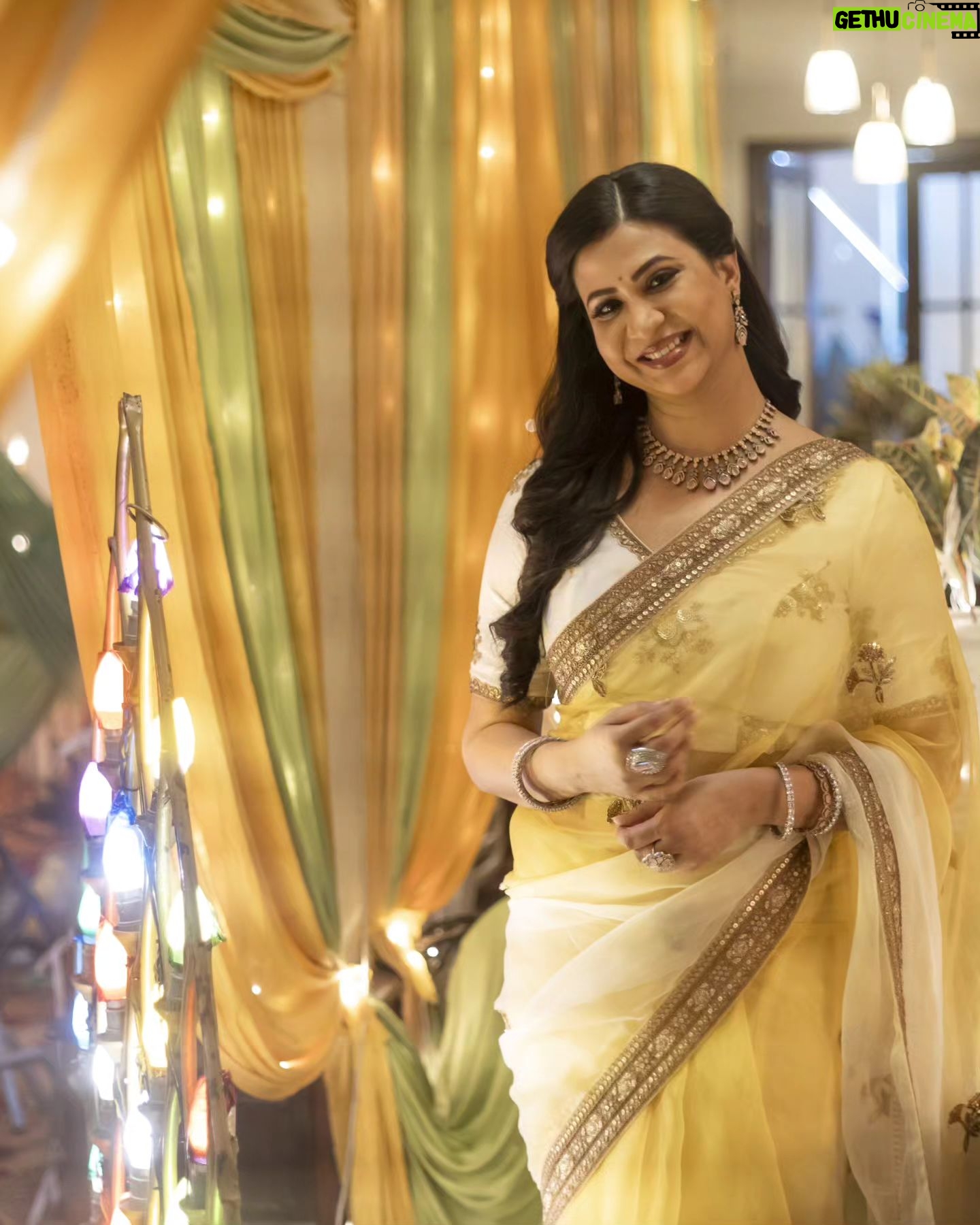 Parineeta Borthakur - 3 Likes - Yellow 💛
Clicked by @im_harshl
For @zeetv @studiolsd_
.
.
.
.
.
#ParineetaBorthakur #mandirakashyap #pyarkapehlaadhyayshivshakti