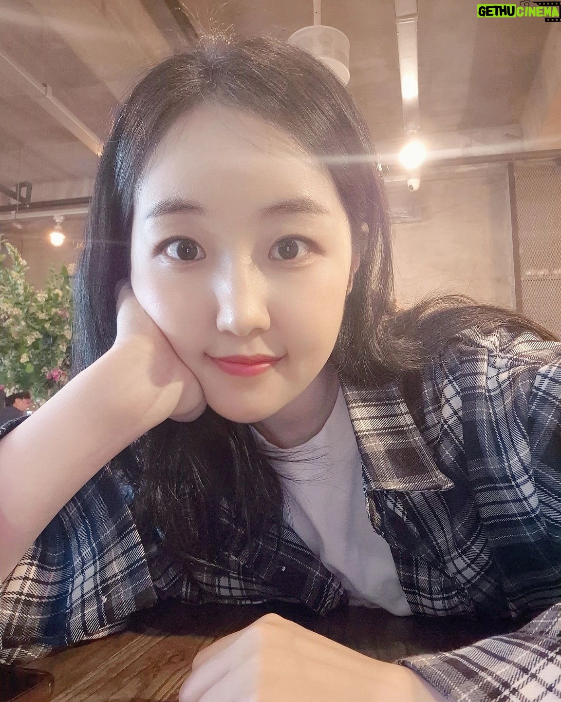 Park Bo-Mi - 576 Likes - #치통샷
아님사진못찍..🤭