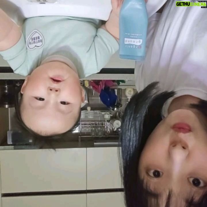 Park Bo-Mi - 1.5K Likes - 쪼꿈 있으면 우리 띠모니 천사된 지 일년째 되는 날이네👼
주일 저녁예배 마치고 띠모니 사진 보면서 걷기 운동🥹
시몬아 엄마 아빠가 정말 많이 보고싶고 안고싶어!
고맙고 사랑해🤍 천국에서 만나자🙏✨️