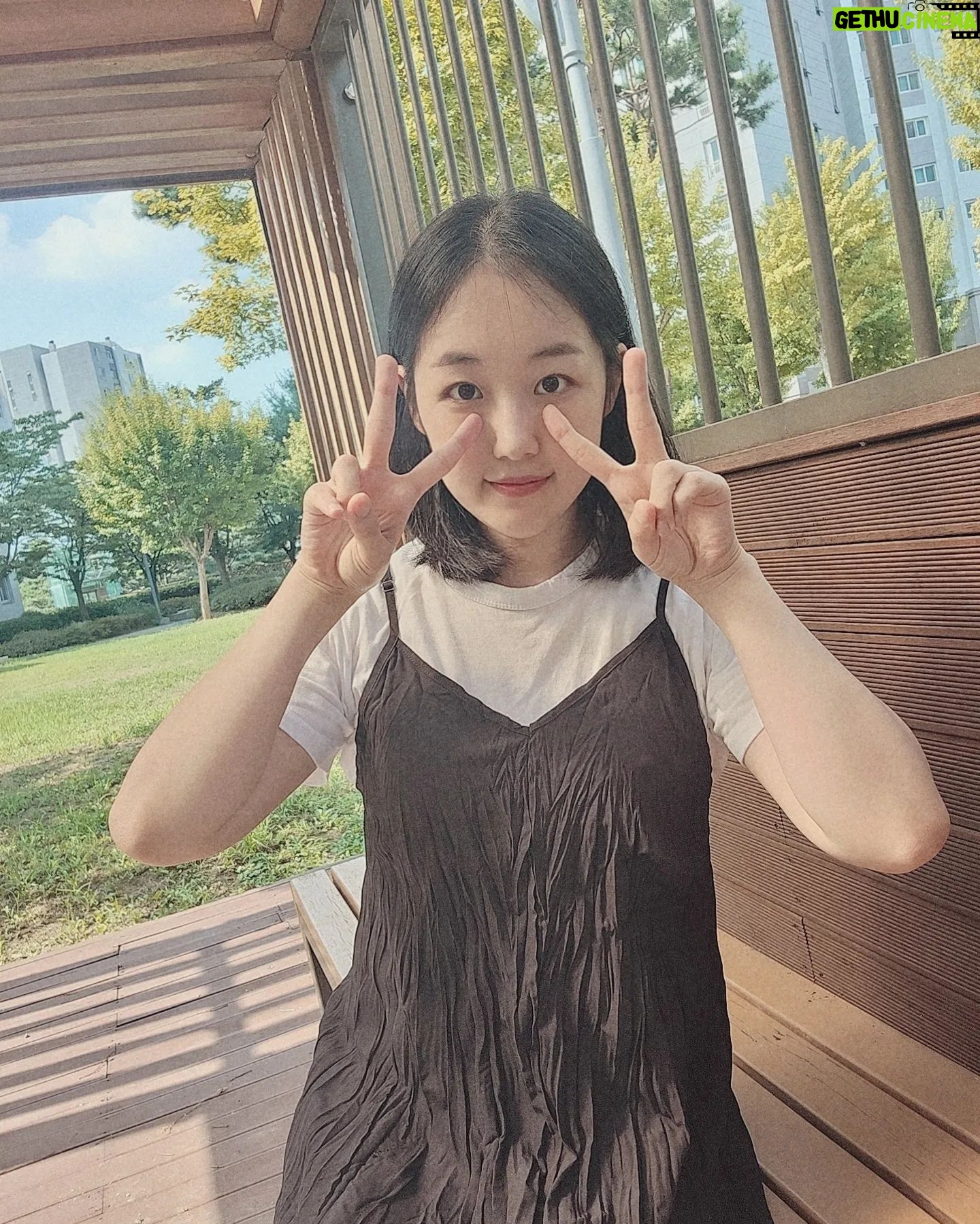 Park Bo-Mi - 1.3K Likes - 언니랑 떡볶이도 먹꼬
포동이랑 산책도 하고 짱덥꼬
올만에 #치통샷