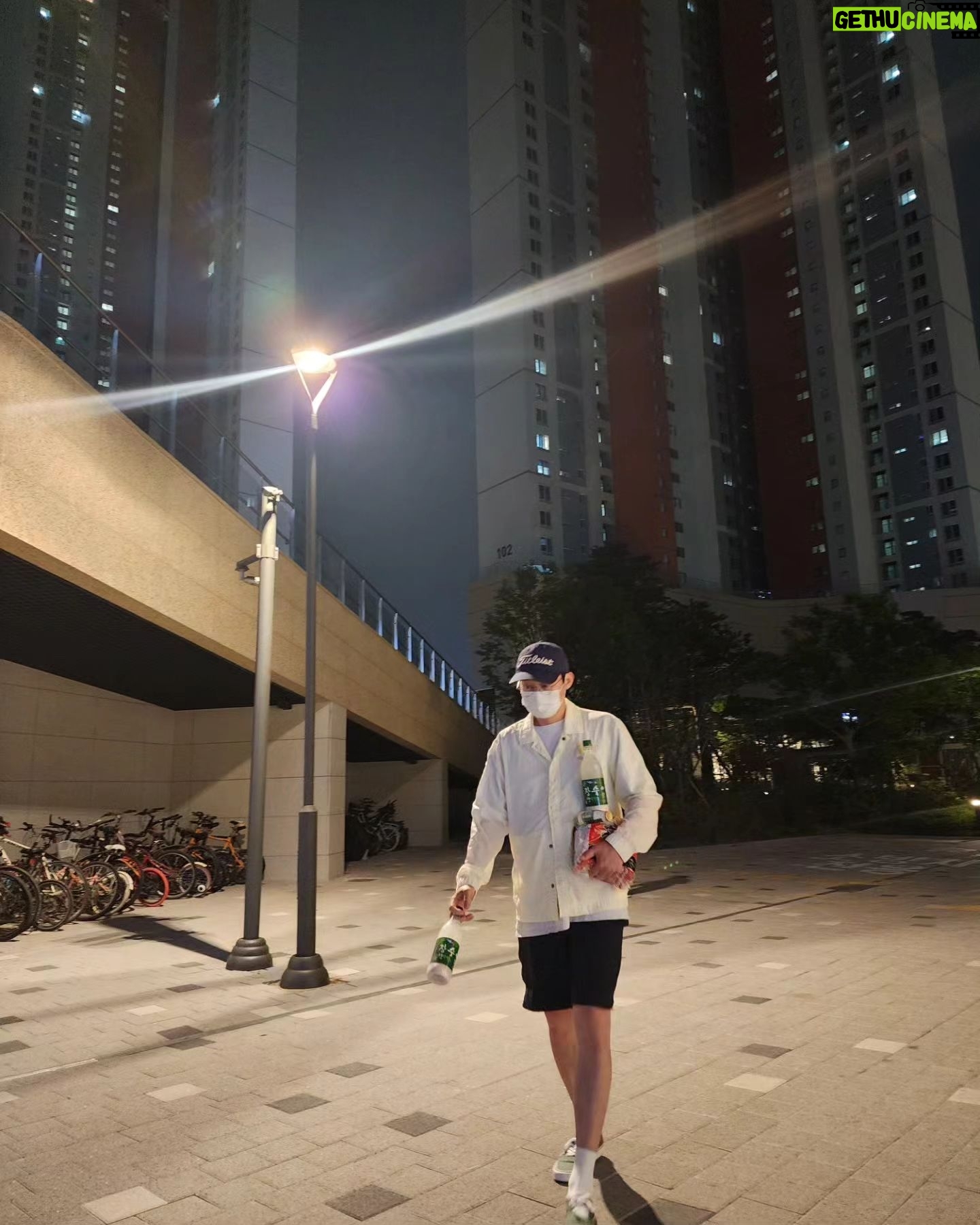 Park Byung-eun - 10.6K Likes - 장수하는 발걸음
with 불막 j