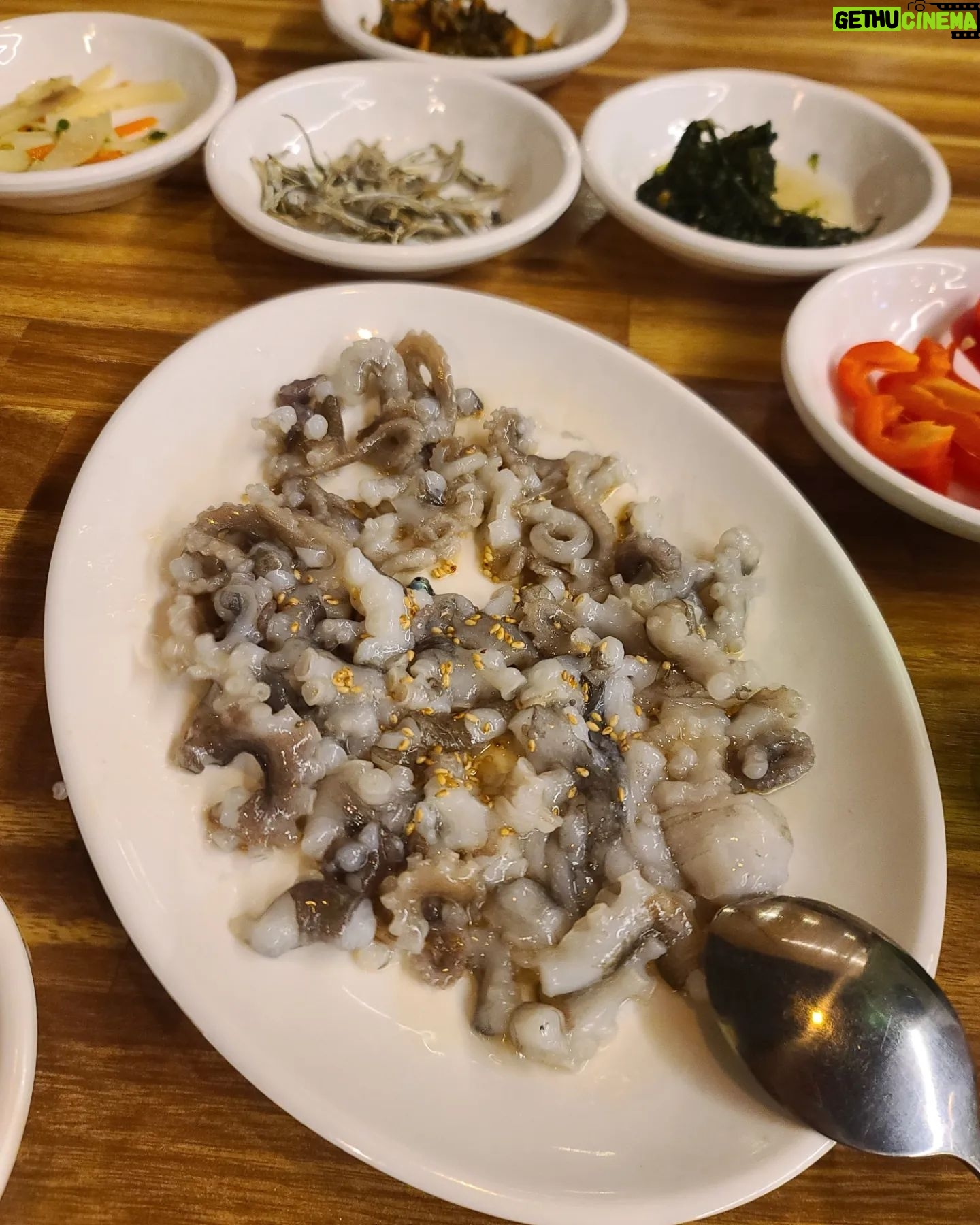 Park Byung-eun - 11.7K Likes - 산낙