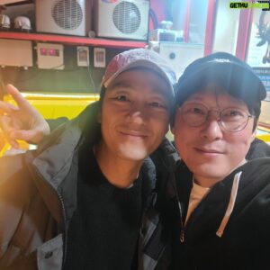 Park Byung-eun Instagram - 얼마전 집앞에서 해수랑 호프한잔

영화 '로비'  곧 둘이 찾아뵙겠습니다

#로비