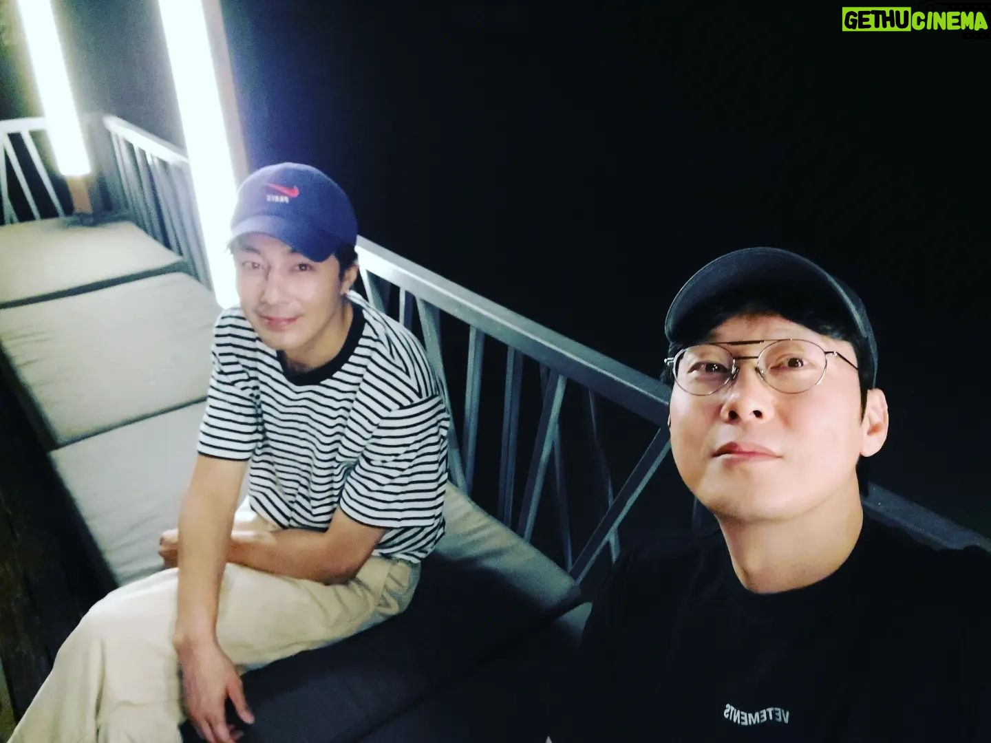 Park Byung-eun - 13.6K Likes - 두남자 22년마지막날과 23년 첫날을
알차게 보냈다
새해 복 많이 받으시고 항상 건강이 최고입니다~