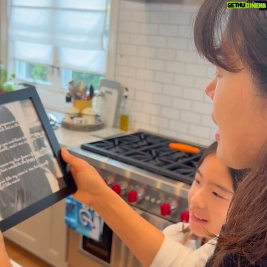 Park Chan-ho - 4.5K Likes - 역시딸? 딸이좋아~~~~. Mother’s Day 아이들은 어머니에게 즐겁고 의미깊은 하루를 만들어 주었습니다. 딸들 마음속에는 사랑하는 어머니가 가득합니다. 벌써 다 커버린 아이들 마음안에 아버지도 있었으면 좋겠다. ㅠㅠ. #해피마더스데이❤️