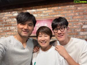 Park Chan-ho Instagram - What a dinner the parks had. We had a great time with joyful conversations. The Parks. We missed JSP with us together.  즐겁고 의미있는 이야기를 나누었습니다.  골프, 수영, 그리고 야구 이야기까지…. 우리는 서로의 대화속에서 공통된것을 깨달을 수 있었습니다. 우리들이 격은 지난 시간들 속에는 깊은 인내심들이 있었다는 겁니다.  한순간, 하루만, 다시, 이렇게 한번을 참고 견디며 다시 하다가 결국 인내할 수있는 습관이 생겼고 그 습관은 결국 성공이라는 자리로 아내했던 겁니다.  소중함, 고마움, 그리고 의미있는 시간이었습니다.  #의미있는시간 #소중한사람들과 #함께라는 #성겸사 #인성만 #박세리 #박태환 #박가들저녁 #ㅋㅋㅎㅎ