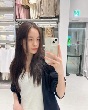 Park Hae-eun Instagram - 