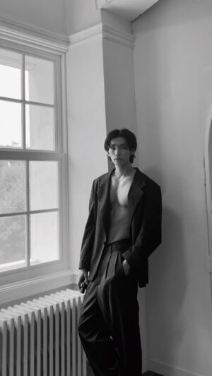 Park Hyeong-seop Instagram - 😈