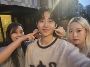 Park Ji-bin Instagram - 오랜만이오 선생님들