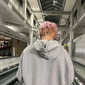 Park Ji-bin Instagram - 간다 #Qatar ✈️
