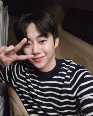Park Ji-bin Instagram - 근황..