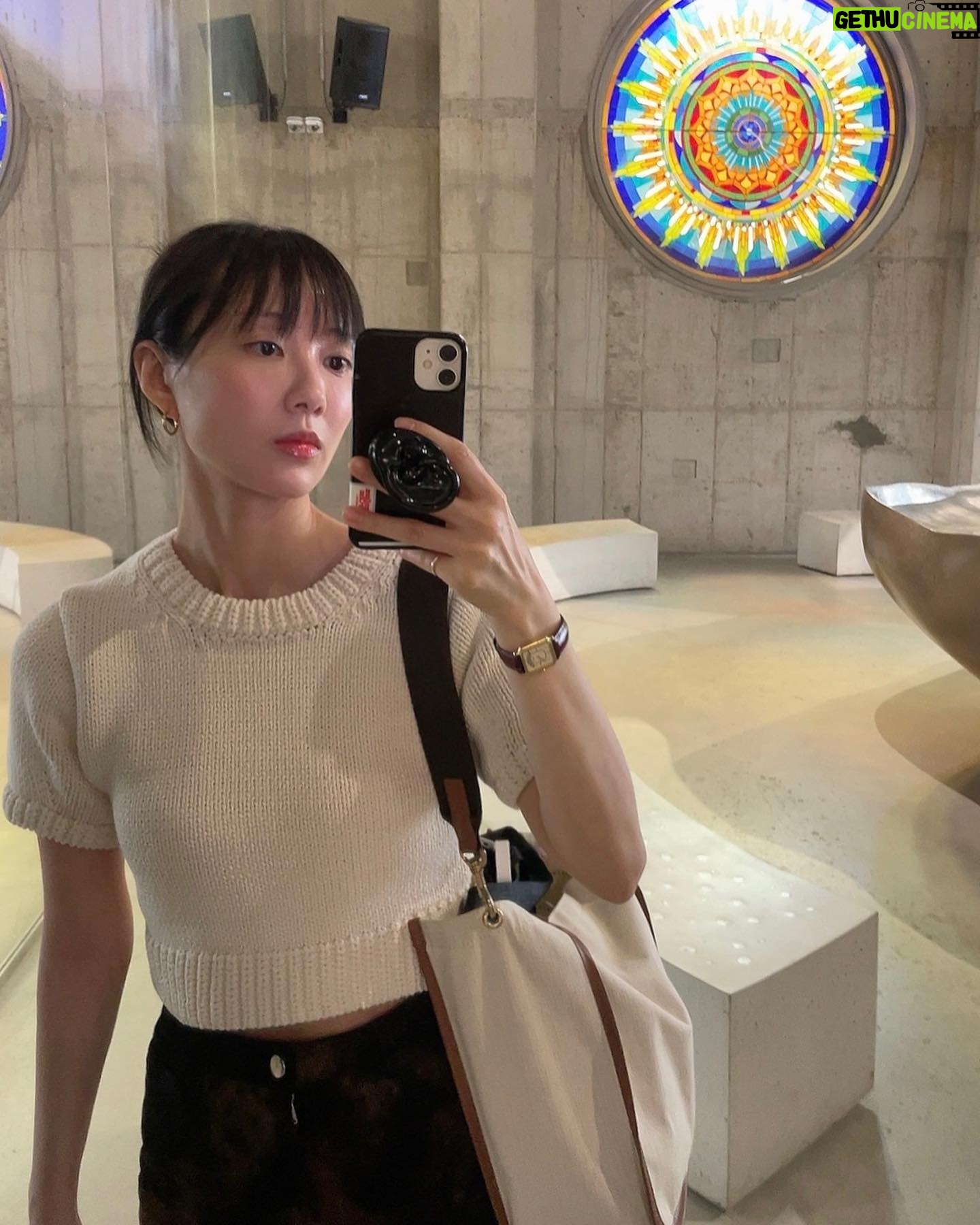 Park Joo-hee - 1.8K Likes - 🌊 , ☕️