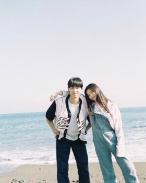 Park Jung-woo Instagram - #20세기소녀 #넷플릭스 #netflix 
따뜻했던 20세기 소녀
즐거웠어 너무너무 고마워요 😋
#20thcenturygirl #김유정 #변우석 #노윤서 #박정우