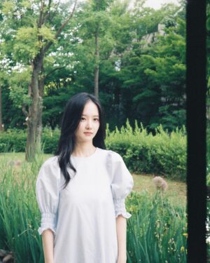 Park Jung-yeon Instagram - 🌹🤍
여름시작

@salt_ent