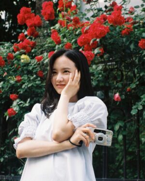 Park Jung-yeon Instagram - 🌹🤍
여름시작

@salt_ent