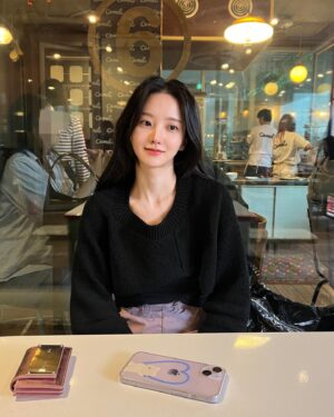 Park Jung-yeon Instagram - 생일 축하해주셔서 감사합니다!🎂🍬