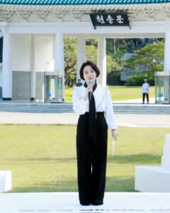 Park Kyeong-rim Most Liked Photos and Posts