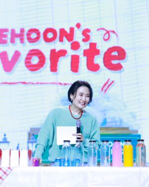 Park Kyeong-rim Instagram - #이제훈팬미팅 #Jehoon’sFavorite #LeeJehoon #박경림진행 #박경림사회 #mc #진행 #사회 #패셔니스타 #fashionista #박경림 #ParkKyeongrim #朴京林
#니트 #니하운 @nyhavn.co
#청바지 #비바이 @ bebye_kr
#맨투맨 #비바이 @bebye_kr
#스커트 #ygbm @ygbm.official
