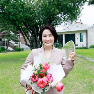 Park Kyeong-rim Instagram - #동명여고 #103주년개교기념 #자랑스런동명인 
#박경림진행 #박경림사회 #진행 #사회 #mc #패셔니스타 #fashionista #박경림 #ParkKyeongrim #朴京林
#타임 @time___official