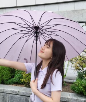 Park Seo-Kyung Instagram - ☔️🌂💜
어쩌다보니 우산과 옷 깔맞춤 
.
.
#다들비피해없으시길바래요🙏