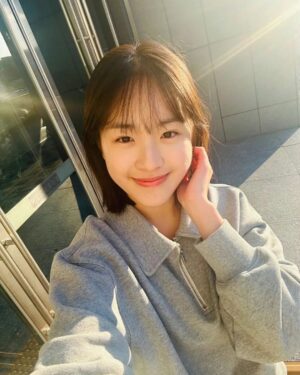Park Seo-Kyung Instagram - 친구와 영화관람 🎬 🤍